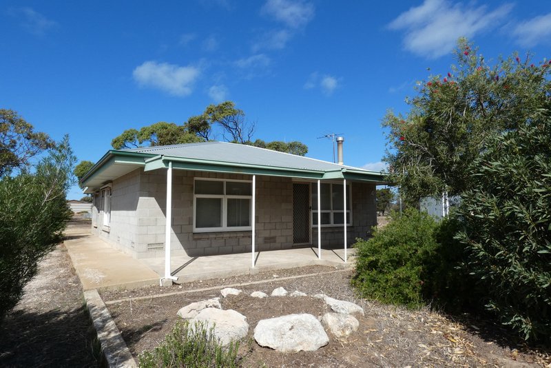 4 Fifth Street, Wool Bay SA 5575