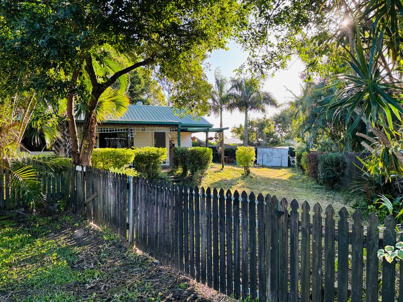 Photo - 4 Figtree Court, Eimeo QLD 4740 - Image 8