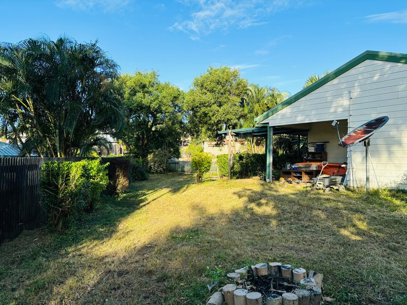 Photo - 4 Figtree Court, Eimeo QLD 4740 - Image 9