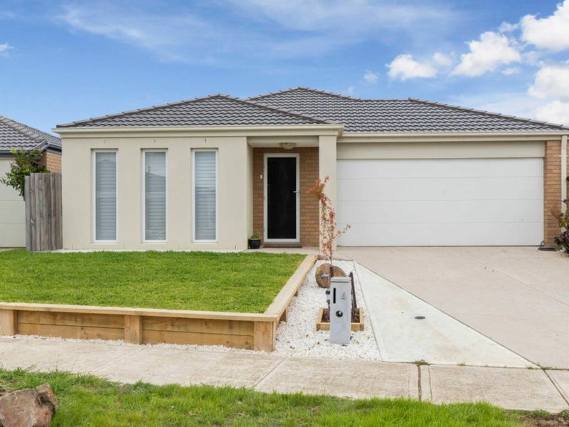 4 Firebird Street, Cranbourne East VIC 3977