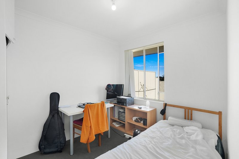 Photo - 4 Firethorn Retreat, Mirrabooka WA 6061 - Image 19