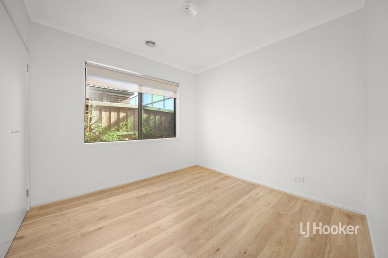 Photo - 4 Flatbush Avenue, Point Cook VIC 3030 - Image 15