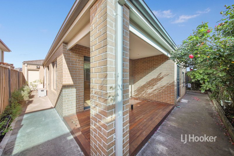 Photo - 4 Flatbush Avenue, Point Cook VIC 3030 - Image 16