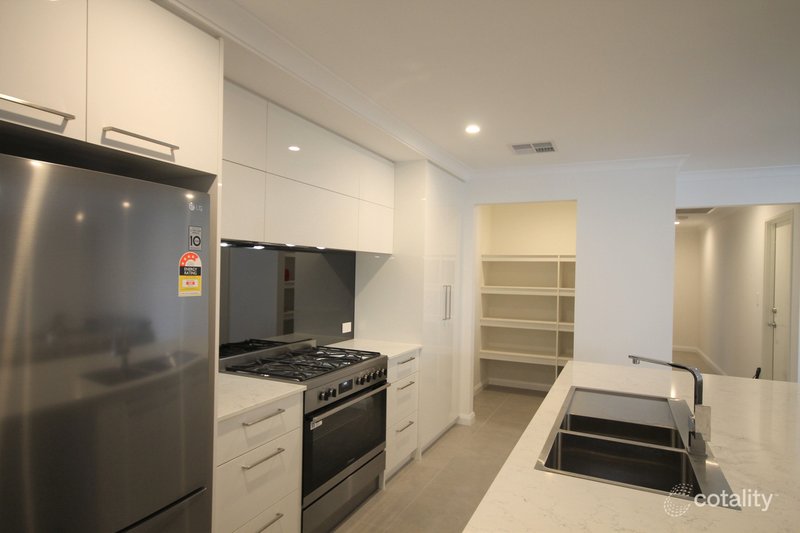 Photo - 4 Fleet Way, Brabham WA 6055 - Image 7
