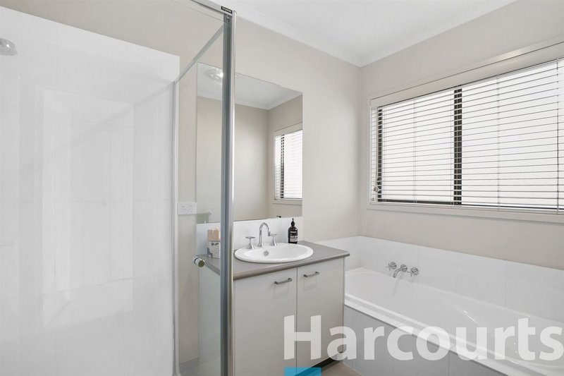 Photo - 4 Fletcher Court, Mount Helen VIC 3350 - Image 11