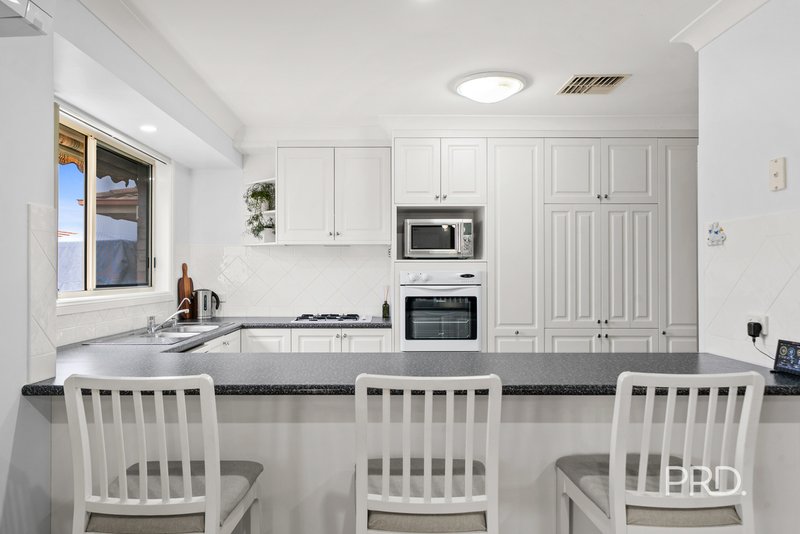 Photo - 4 Fletcher Place, Kooringal NSW 2650 - Image 10