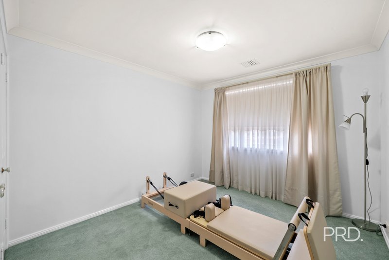 Photo - 4 Fletcher Place, Kooringal NSW 2650 - Image 14