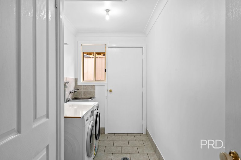 Photo - 4 Fletcher Place, Kooringal NSW 2650 - Image 17
