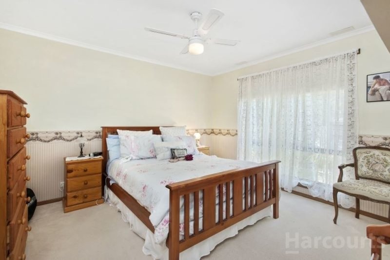 Photo - 4 Fleur Court, Delacombe VIC 3356 - Image 9