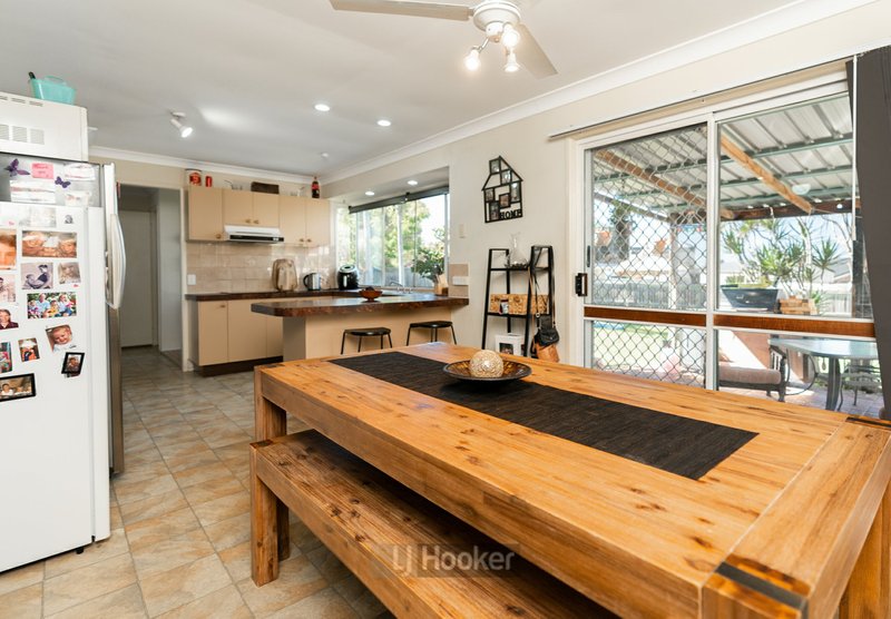 Photo - 4 Flinders Crescent, Boronia Heights QLD 4124 - Image 6