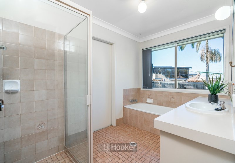 Photo - 4 Flinders Crescent, Boronia Heights QLD 4124 - Image 12