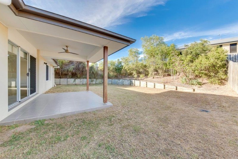 Photo - 4 Florey Place, Kirkwood QLD 4680 - Image 17