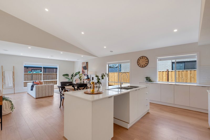 Photo - 4 Foal Way, Kilmore VIC 3764 - Image 9