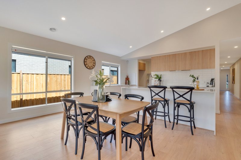 Photo - 4 Foal Way, Kilmore VIC 3764 - Image 10