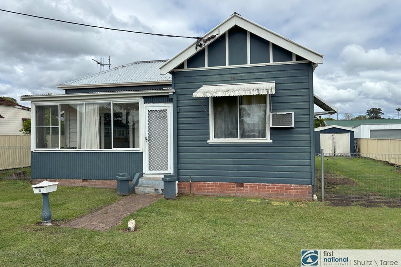 Photo - 4 Frances Street, Taree NSW 2430 - Image 2