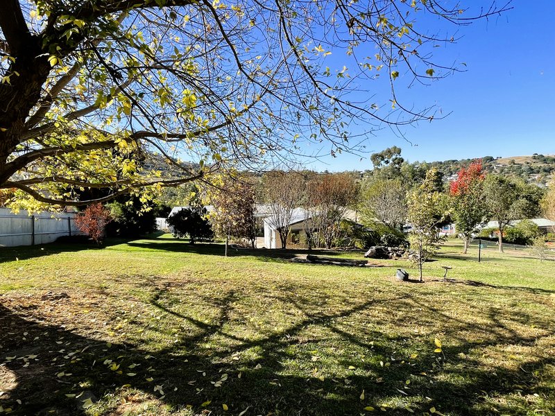 Photo - 4 Francis Avenue, Gundagai NSW 2722 - Image 12