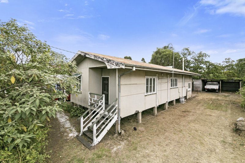 Photo - 4 Francis Street, Redbank QLD 4301 - Image 2