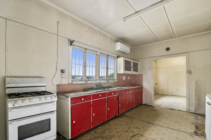 Photo - 4 Francis Street, Redbank QLD 4301 - Image 5