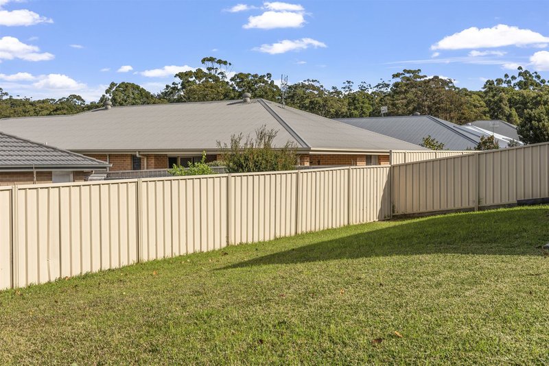 Photo - 4 Frangipani Avenue, Ulladulla NSW 2539 - Image 16