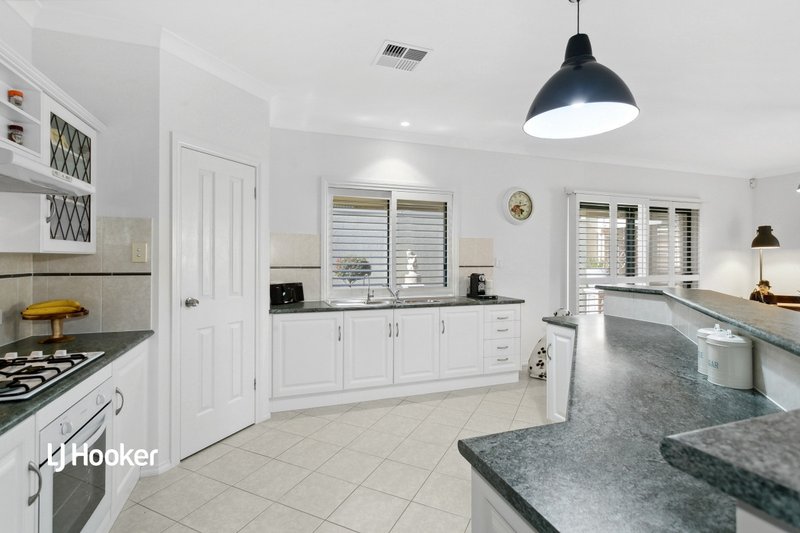 Photo - 4 Fraser Lane, Mawson Lakes SA 5095 - Image 5