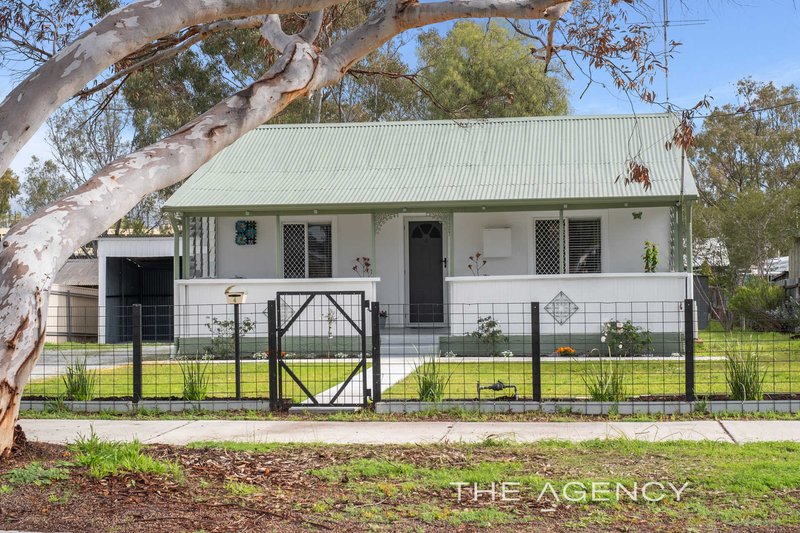 Photo - 4 Fraser Street, Northam WA 6401 - Image 2