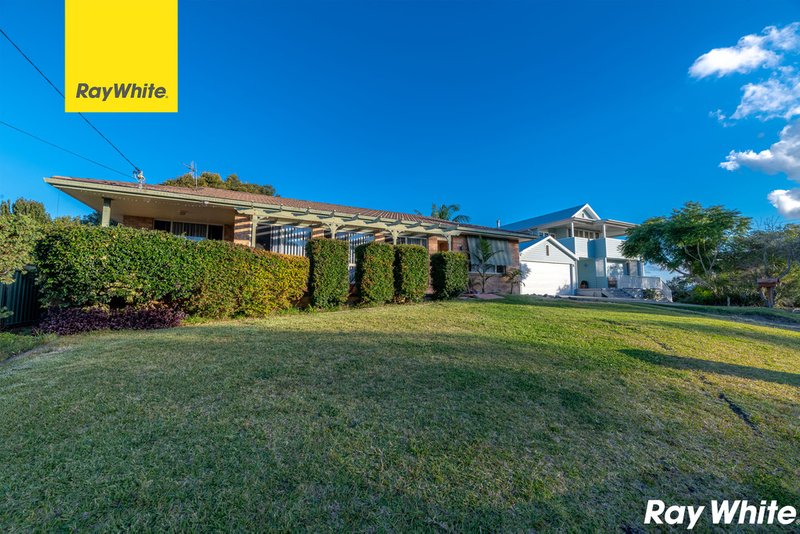 4 Frazer Avenue, Green Point NSW 2428