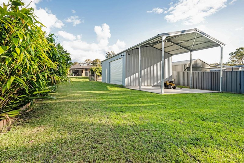 Photo - 4 Fred Avery Drive, Buttaba NSW 2283 - Image 12