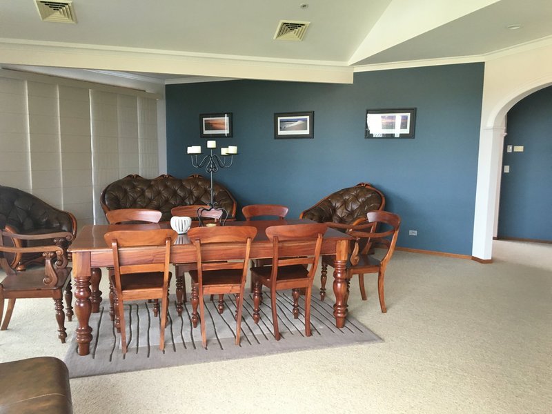 Photo - 4 Freeman Court, Kingaroy QLD 4610 - Image 6