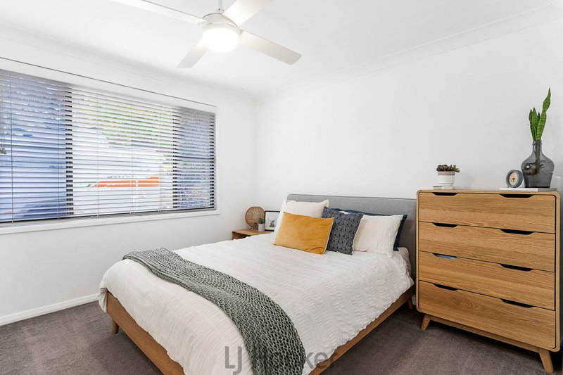 Photo - 4 Fremantle Drive, Woodrising NSW 2284 - Image 14