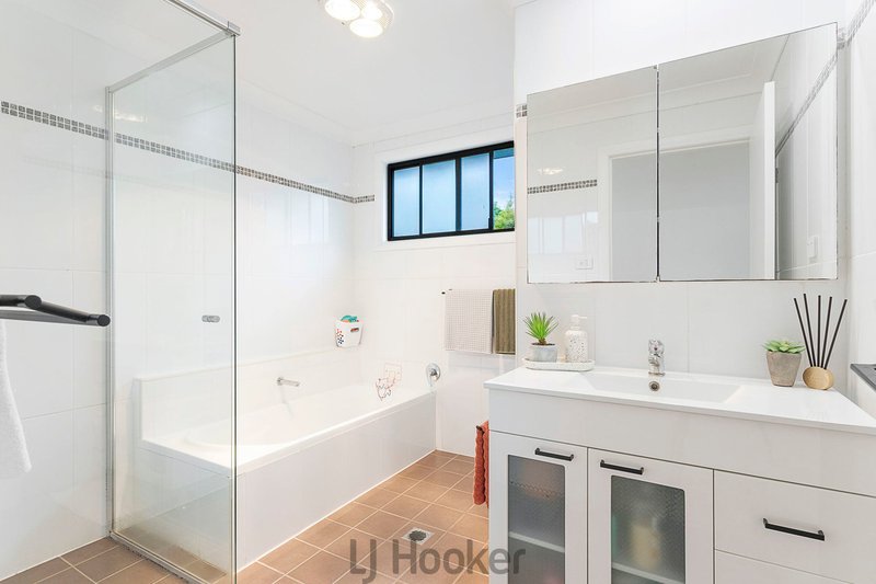 Photo - 4 Fremantle Drive, Woodrising NSW 2284 - Image 18