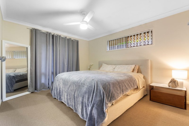 Photo - 4 Freshfield Street, Berrinba QLD 4117 - Image 6