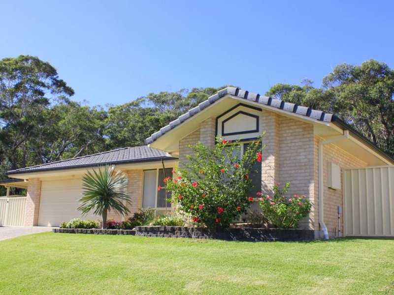 4 Friendship Place, Dunbogan NSW 2443