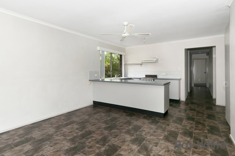 Photo - 4 Front Ct , Marsden QLD 4132 - Image 9