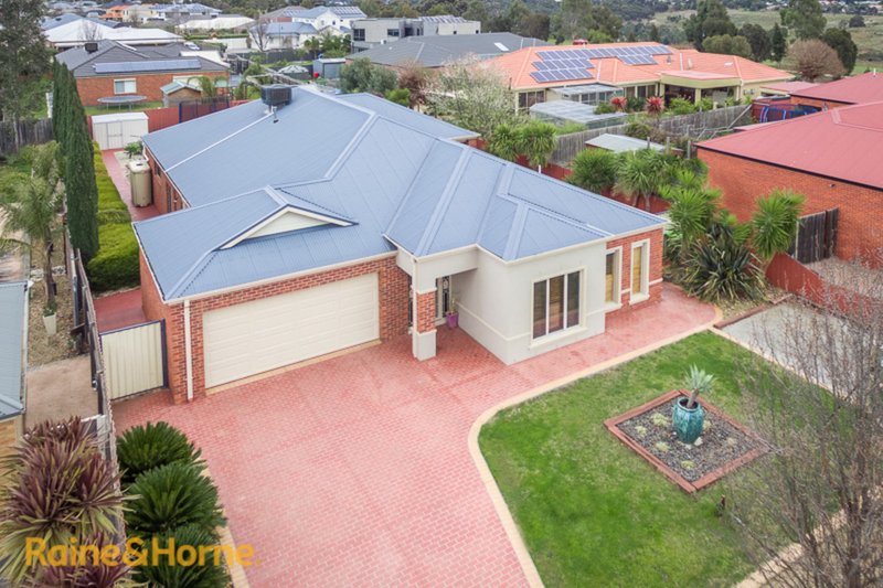 Photo - 4 Frontignac Court, Sunbury VIC 3429 - Image 25