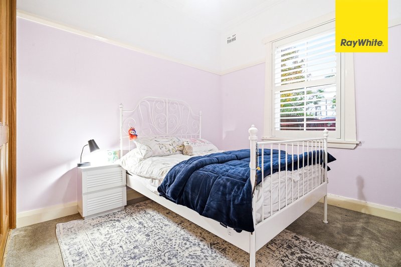 Photo - 4 Fryer Avenue, Wentworthville NSW 2145 - Image 9
