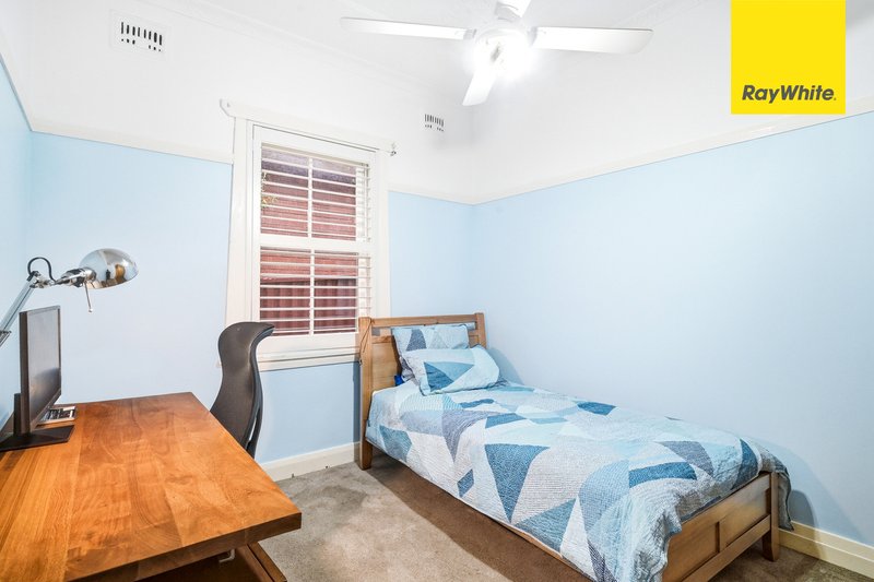 Photo - 4 Fryer Avenue, Wentworthville NSW 2145 - Image 10