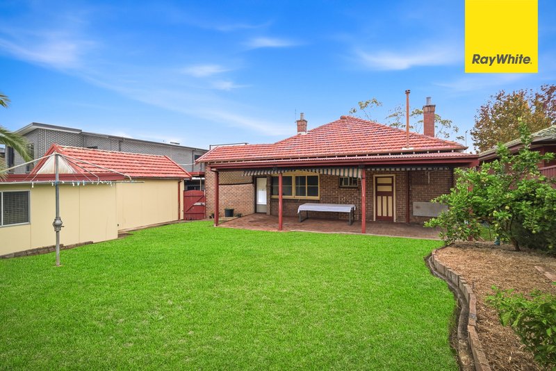 Photo - 4 Fryer Avenue, Wentworthville NSW 2145 - Image 19