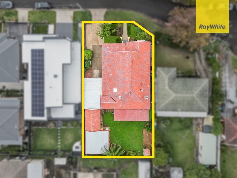 Photo - 4 Fryer Avenue, Wentworthville NSW 2145 - Image 22