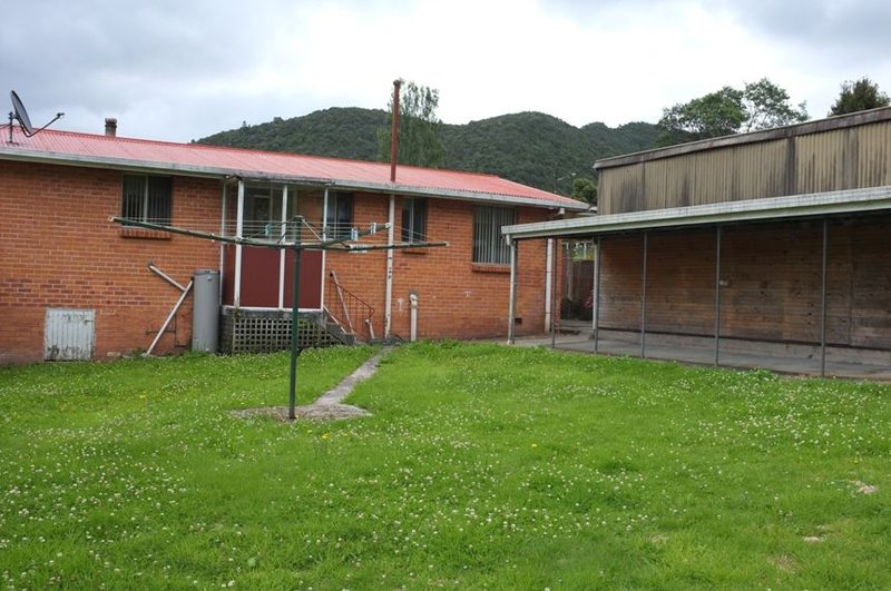 Photo - 4 Fysh Street, Queenstown TAS 7467 - Image 12