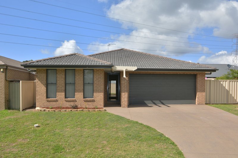 4 Galea Close, Cameron Park NSW 2285