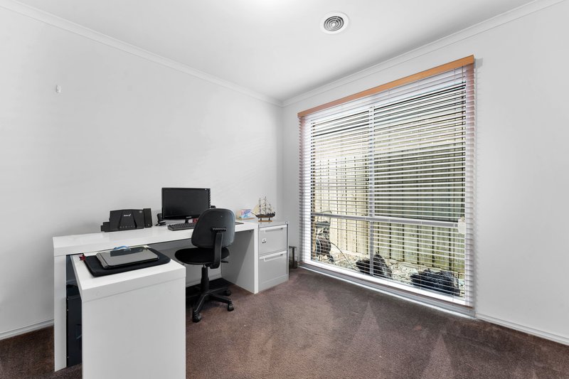 Photo - 4 Garnet Close, Skye VIC 3977 - Image 12