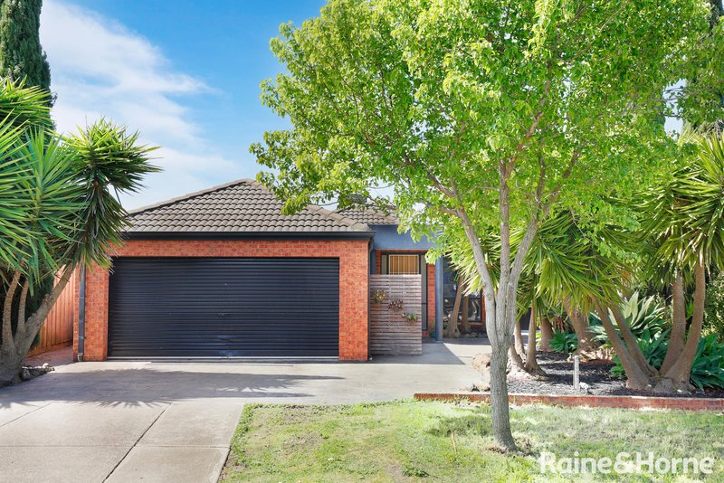 4 Garonne Circuit, Roxburgh Park VIC 3064