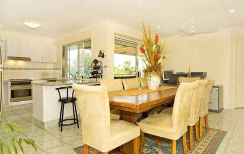 Photo - 4 Garonne Court, Springfield QLD 4300 - Image 4