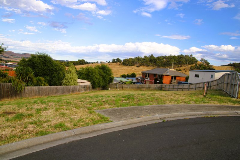 Photo - 4 Garvery Court, Sorell TAS 7172 - Image 2