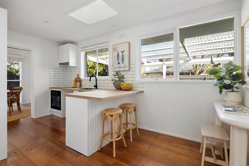 Photo - 4 Gaynor Court, Frankston VIC 3199 - Image 3