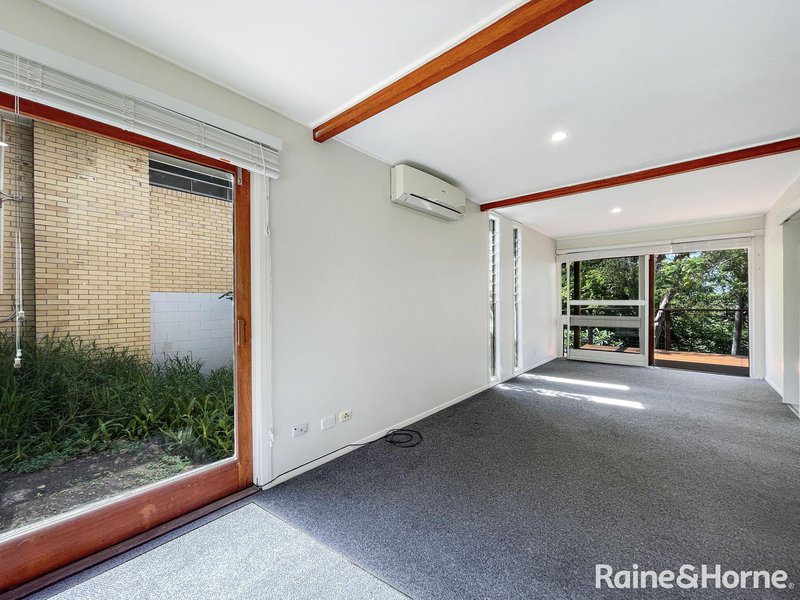 Photo - 4 Gem Road, Kenmore QLD 4069 - Image 8