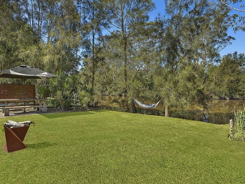 Photo - 4 Geoffrey Road, Chittaway Point NSW 2261 - Image 3