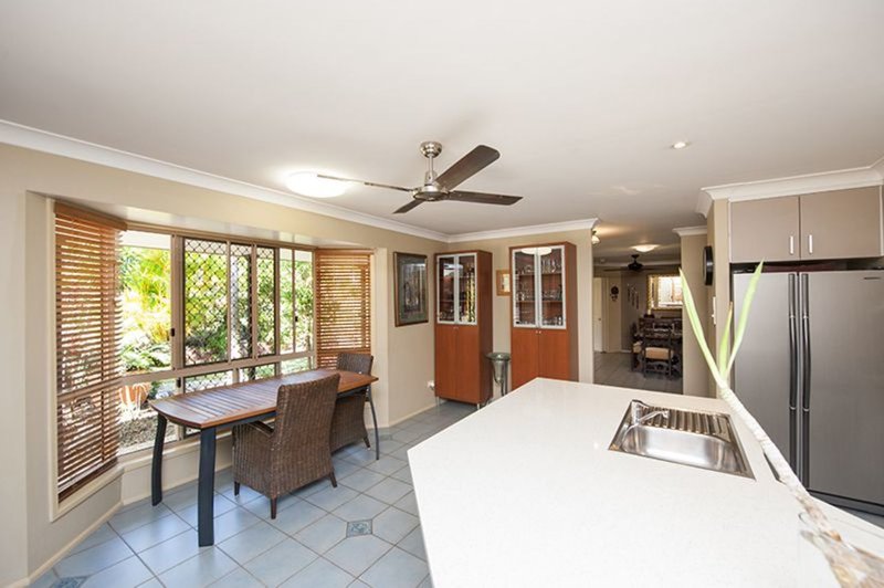 Photo - 4 Geoffrey Thomas Drive, Tannum Sands QLD 4680 - Image 6