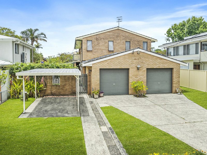 Photo - 4 George Hely Crescent, Killarney Vale NSW 2261 - Image 2