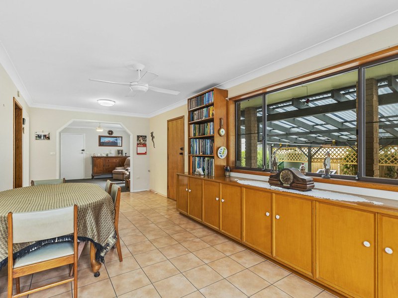 Photo - 4 George Hely Crescent, Killarney Vale NSW 2261 - Image 6